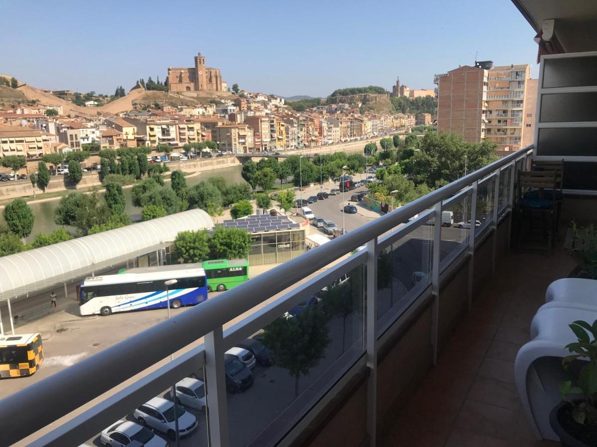 Apartamento Recien Reformado Con Vistas Al Rio Balaguer Buitenkant foto