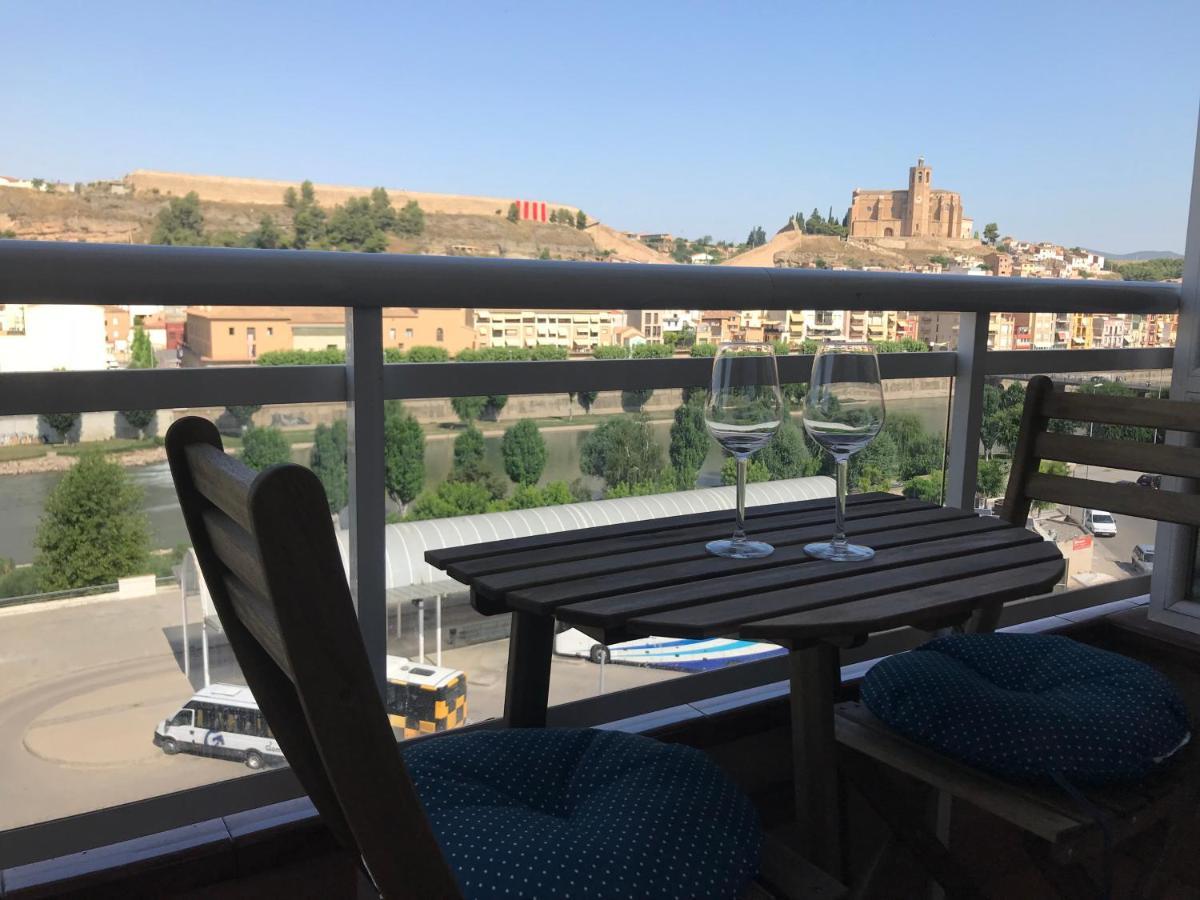 Apartamento Recien Reformado Con Vistas Al Rio Balaguer Buitenkant foto